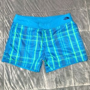 Ladies reversible The North Face shorts size 8
